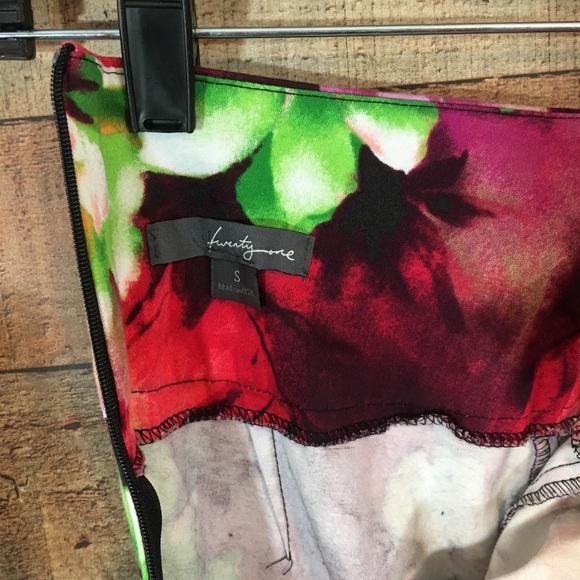 NWOT Twenty One Floral Mini Bodycon Skirt - Picture 3 of 6
